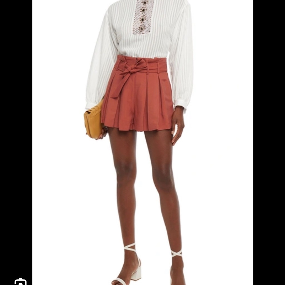 Sandro Flowy Pleated Linen Shorts Wine